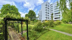 gardens- click for photo gallery